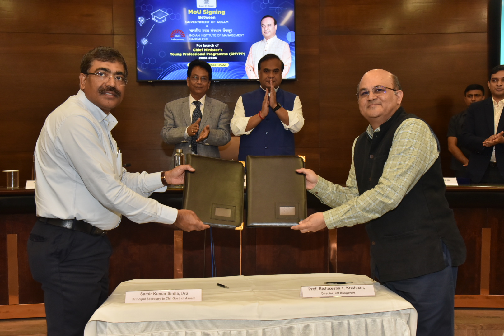 Govt of Assam signs MoU with IIM, Bangalore